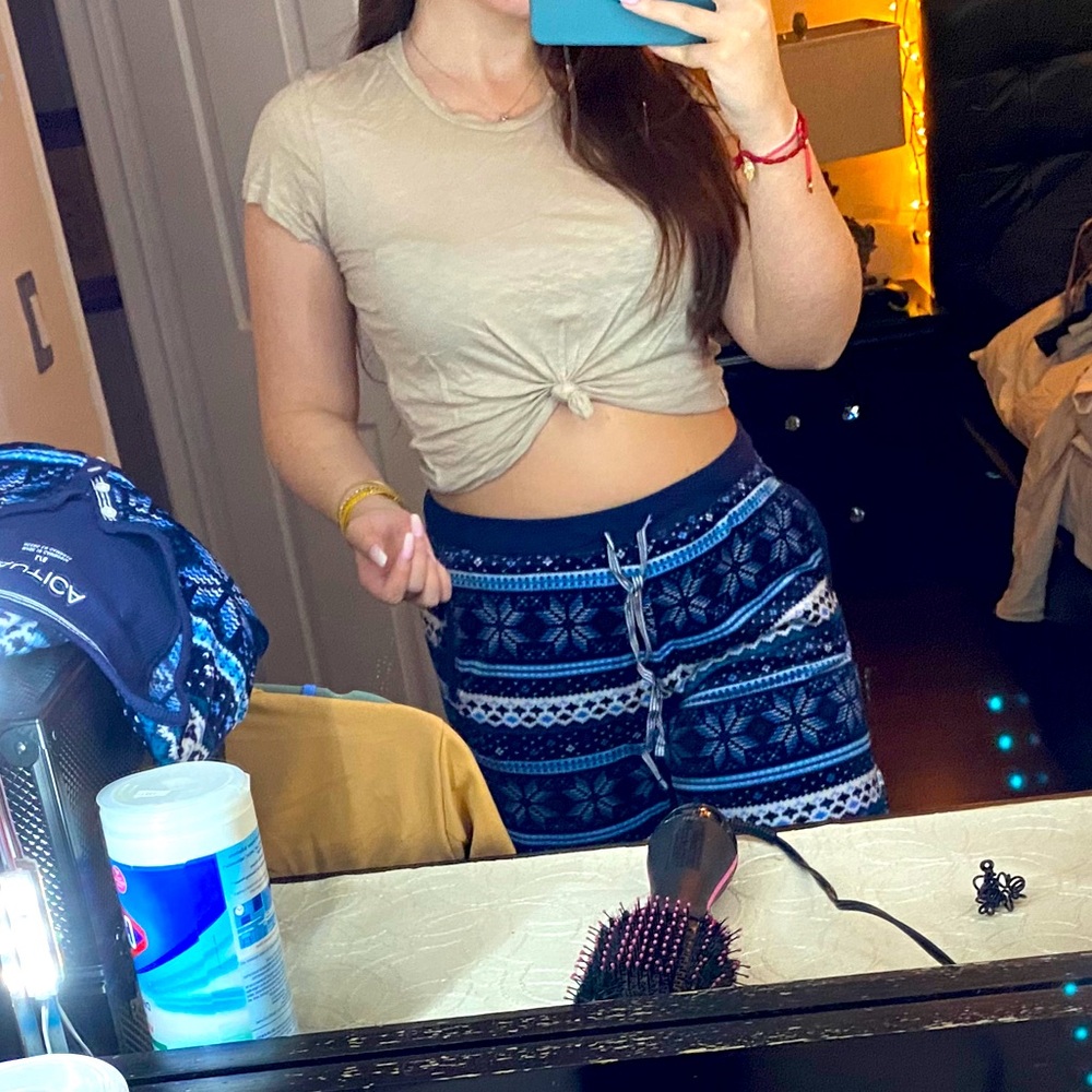 Beige short sleeve basic t shirt knot bottom